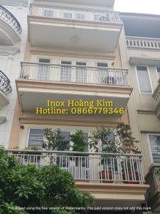 Lan can ban công inox mẫu 37