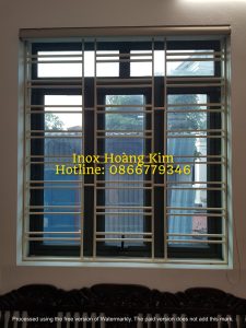 Sen hoa cửa sổ inox mẫu 32